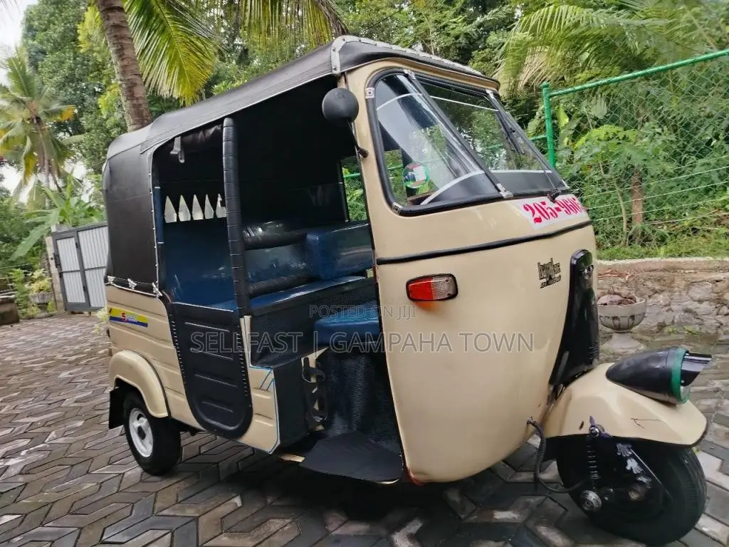 Bajaj 2 Stroke 2000 Three Wheel (Used)