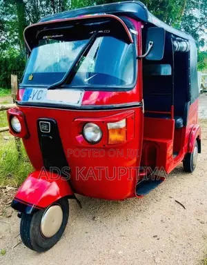 Bajaj RE 4 Stroke 2010 Three Wheel (Used)