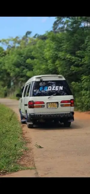 Toyota Lotto CR27 1996 Van (Used)