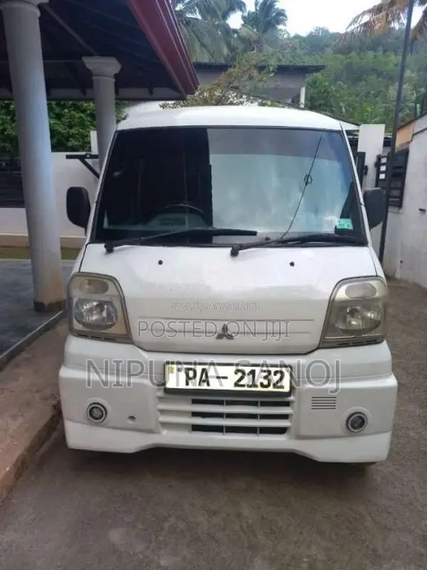 Mitsubishi MiniCab 2000 Van (Used)