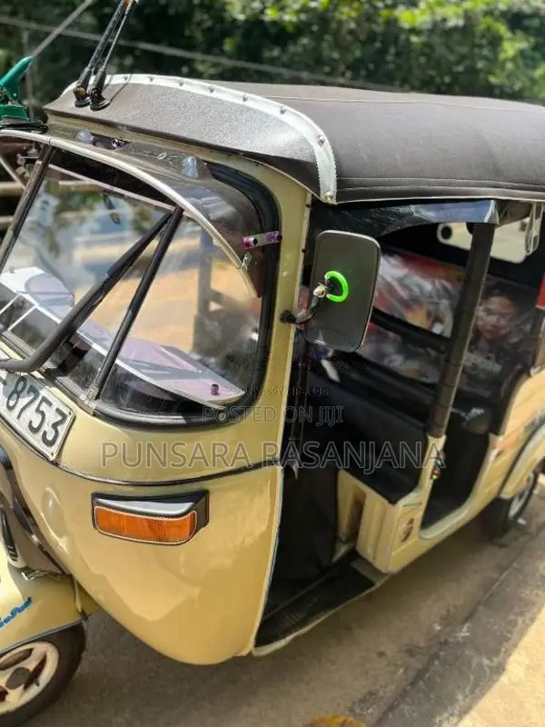 Bajaj RE 2 Stroke 2004 Three Wheel (Used)