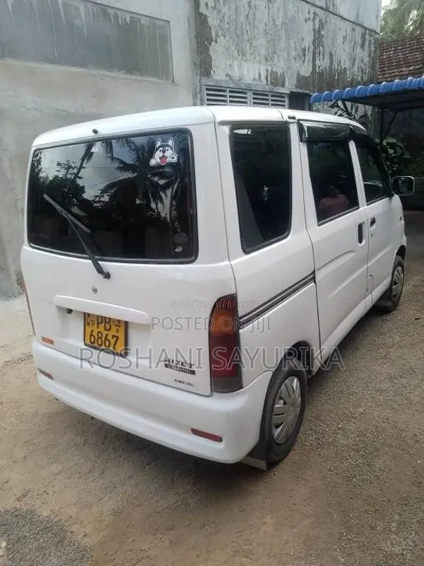 Daihatsu SV 200 2004 Van (Used)