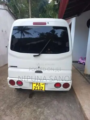 Mitsubishi MiniCab 2000 Van (Used)