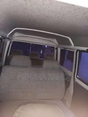 Mitsubishi MiniCab 2000 Van (Used)