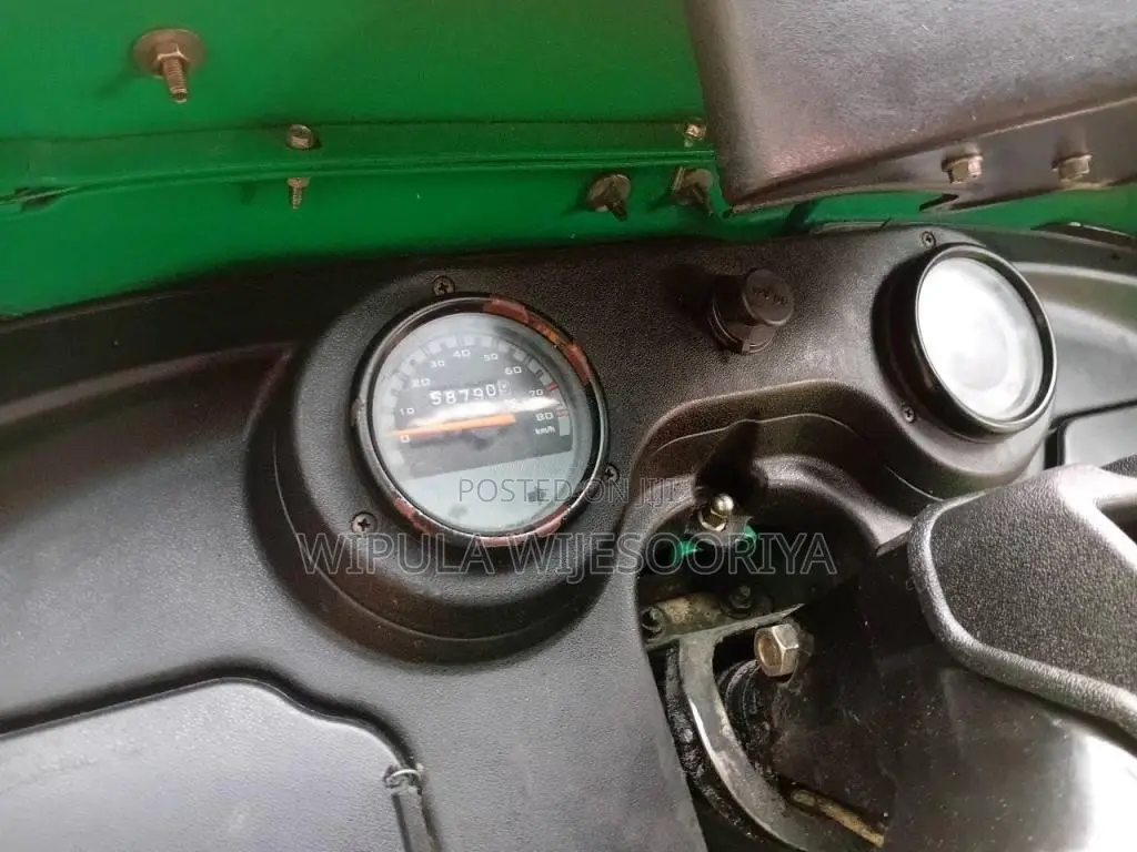 Bajaj 4 stroke 2011 Three Wheel (Used)