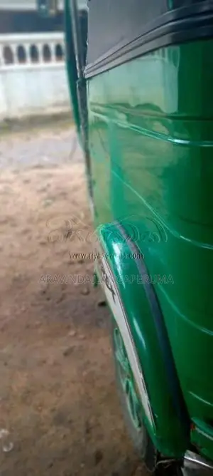 Bajaj 4 stroke 2009 Three Wheel (Used)