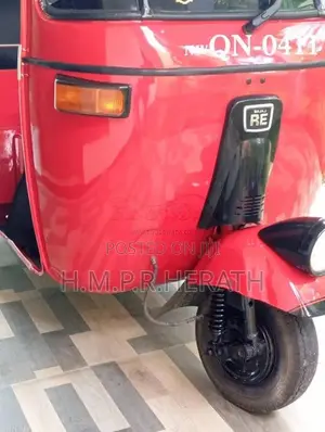 Bajaj 4 Stroke 2007 Three Wheel (Used)
