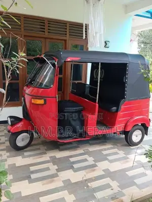 Bajaj 4 Stroke 2007 Three Wheel (Used)