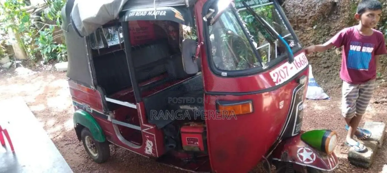 Bajaj 2 Stroke 2000 Three Wheel (Used)
