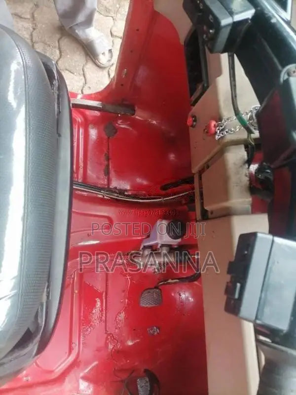 Bajaj 4 Stroke 2016 Three Wheel (Used)