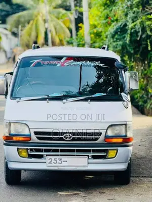 Toyota LH103 Dolphin 1994 Van (Used)