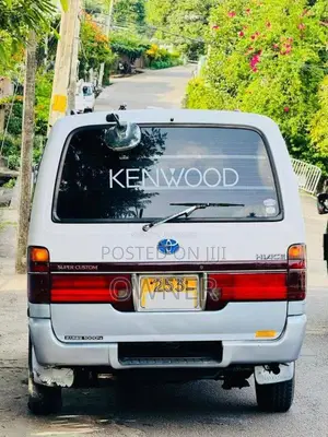 Toyota LH103 Dolphin 1994 Van (Used)