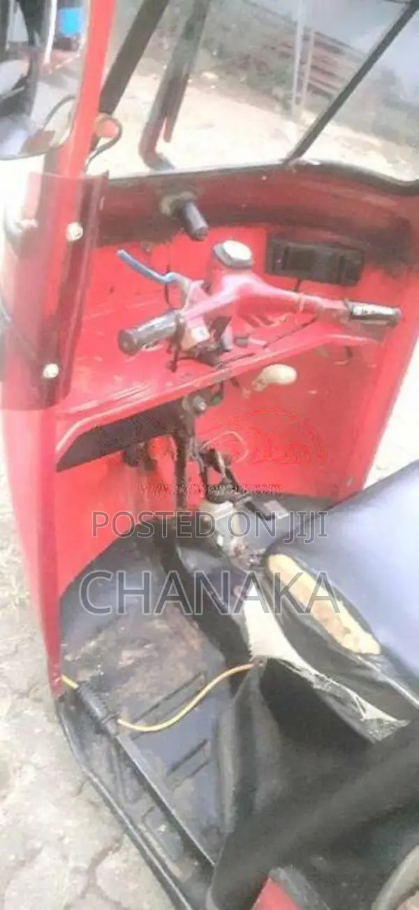 Bajaj RE 2004 Three Wheel (Used)
