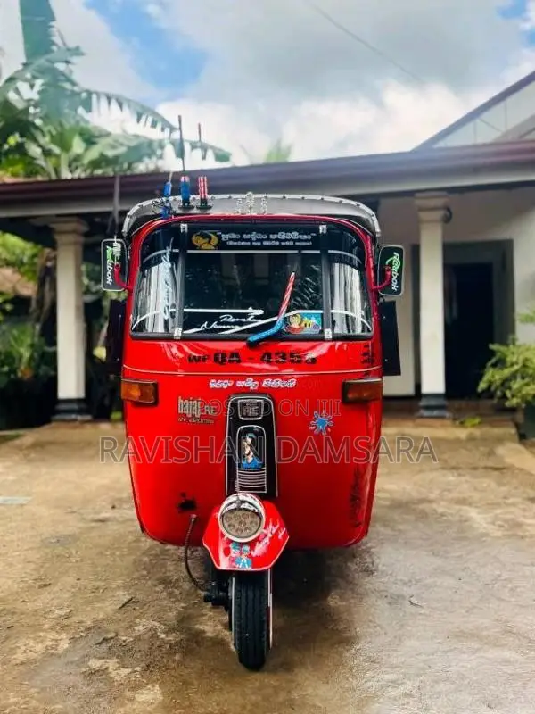 Bajaj 2 Stroke 2005 Three Wheel (Used)
