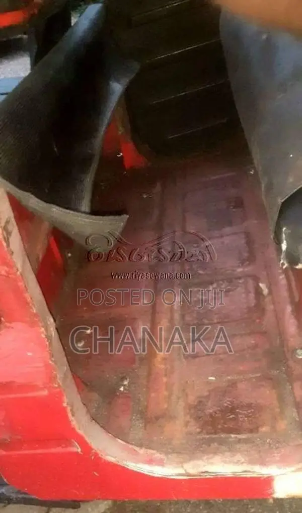 Bajaj RE 2004 Three Wheel (Used)