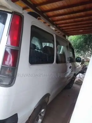 Toyota Noah Cr42 2003 Van (Used)