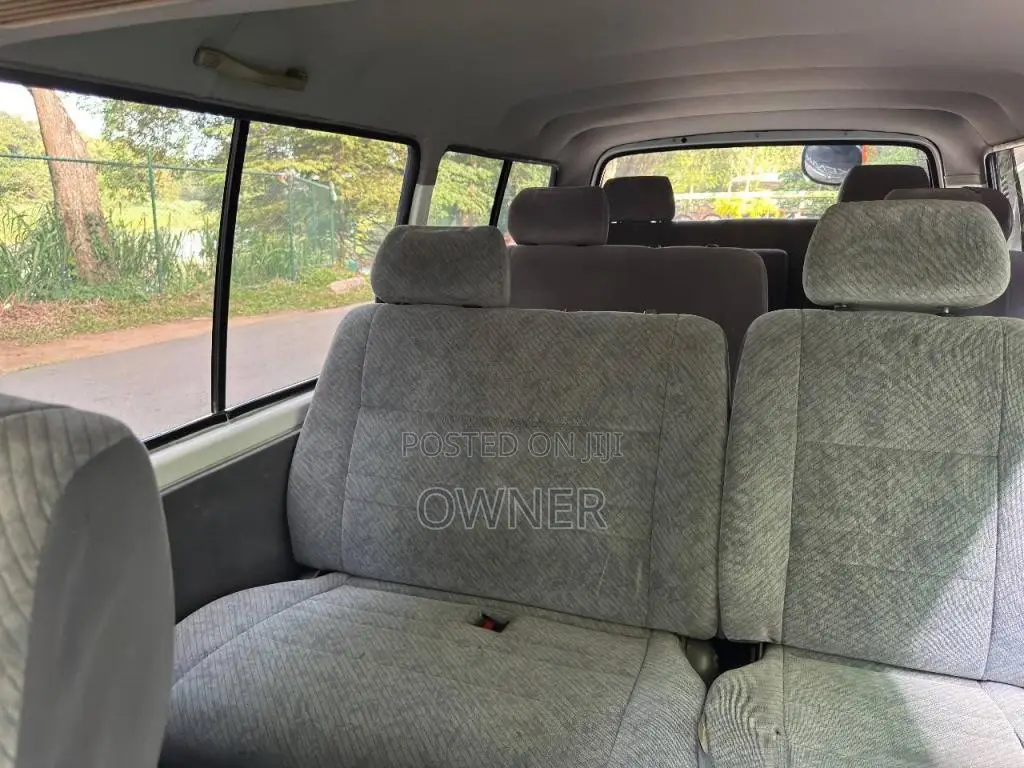 Toyota LH103 Dolphin 1994 Van (Used)