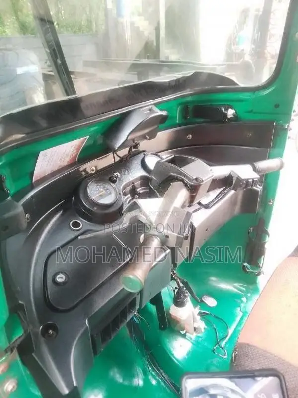 Bajaj 4 Stroke 2014 Three Wheel (Used)