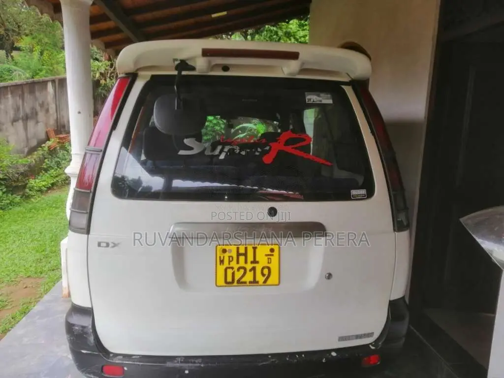 Toyota Noah Cr42 2003 Van (Used)