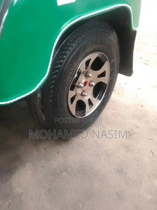 Bajaj 4 Stroke 2014 Three Wheel (Used)