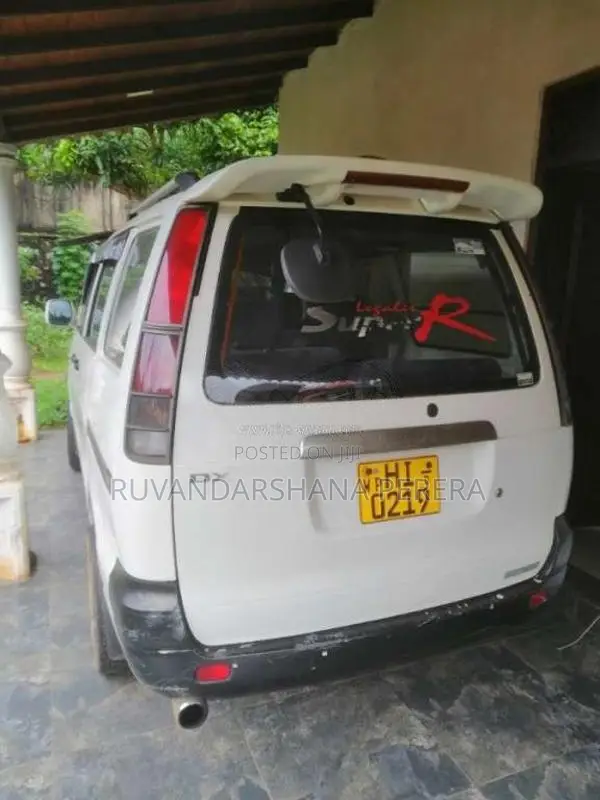 Toyota Noah Cr42 2003 Van (Used)