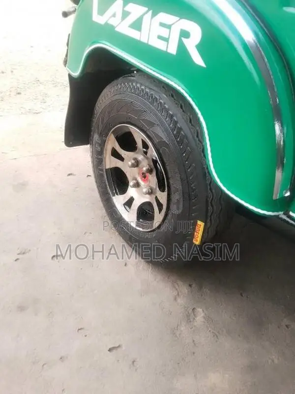Bajaj 4 Stroke 2014 Three Wheel (Used)