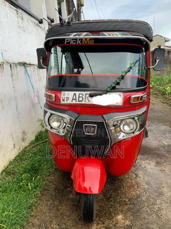 Bajaj RE 205 2018 Three Wheel (Used)
