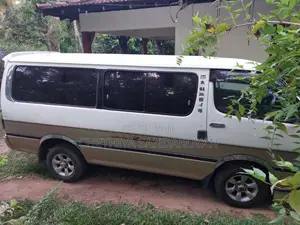 Toyota Dolphin 1996 Van (Used)