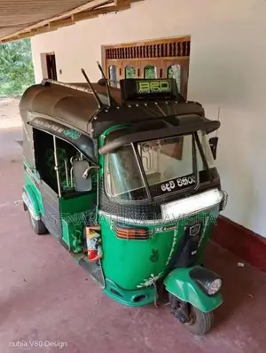 Bajaj 4 Stroke 1993 Three Wheel (Used)