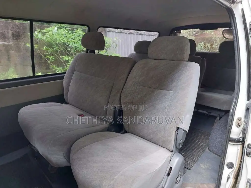 Toyota Dolphin 1996 Van (Used)