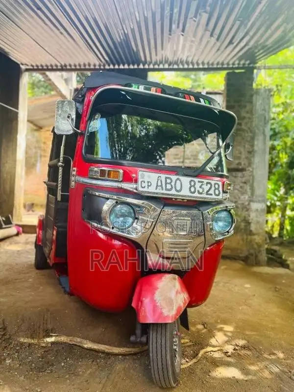 Bajaj 4 Stroke 2016 Three Wheel (Used)