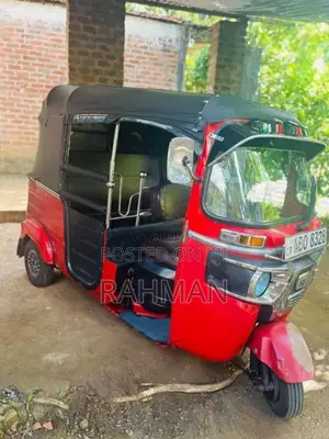 Bajaj 4 Stroke 2016 Three Wheel (Used)