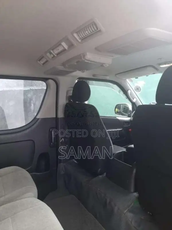 Toyota KDH 2013 Van (Used)