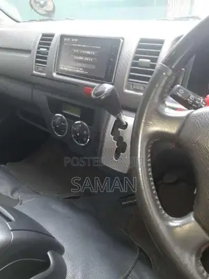Toyota KDH 2013 Van (Used)