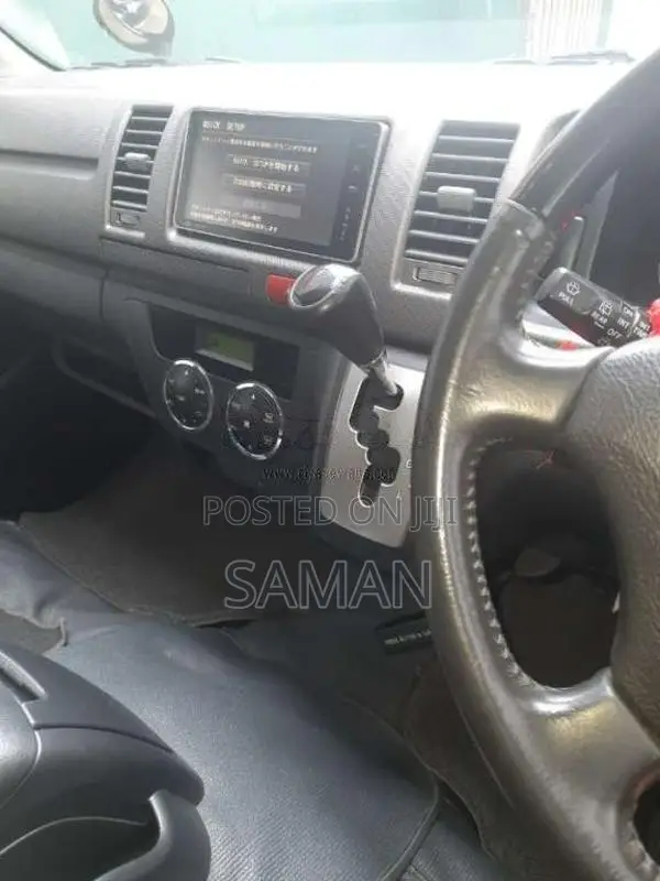 Toyota KDH 2013 Van (Used)