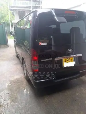 Toyota KDH 2013 Van (Used)