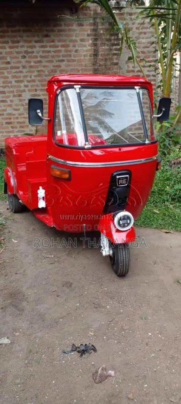 Bajaj RE 2 Stroke 1999 Three Wheel (Used)