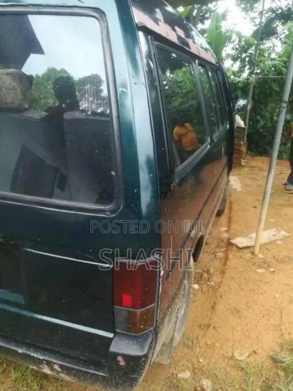 Nissan VANETTE 1988 Van (Used)