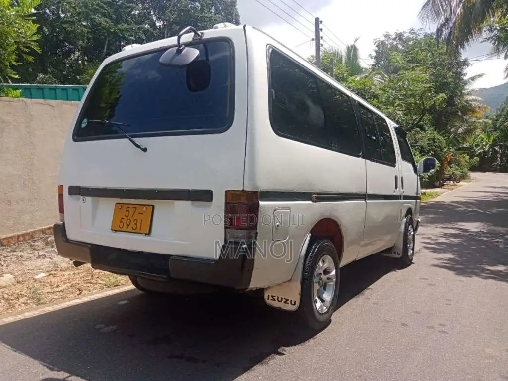 Isuzu Fargo 1991 Van (Used)