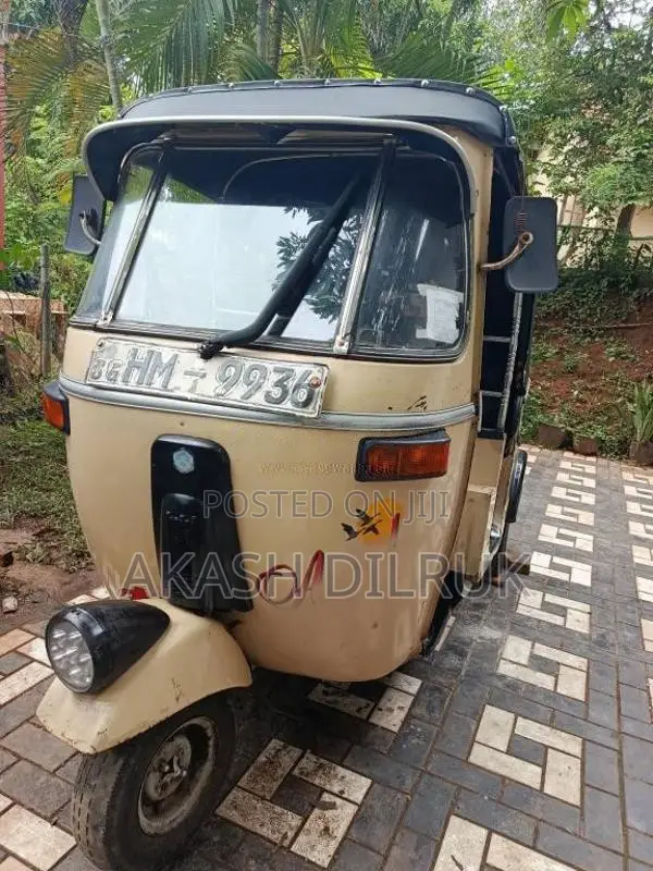Bajaj 2 Stroke 2005 Three Wheel (Used)
