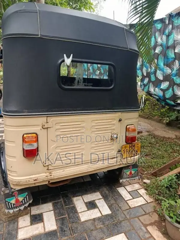 Bajaj 2 Stroke 2005 Three Wheel (Used)