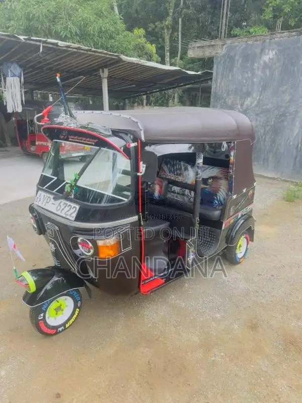 Bajaj 4 Stroke 2011 Three Wheel (Used)