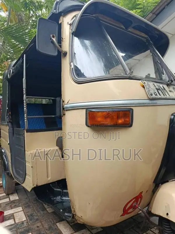 Bajaj 2 Stroke 2005 Three Wheel (Used)