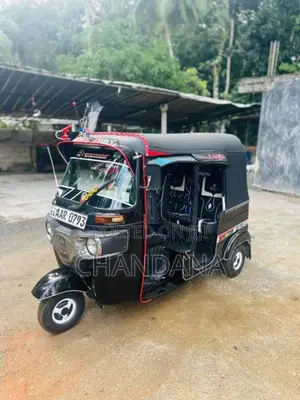 Bajaj 4 Stroke 2014 Three Wheel (Used)