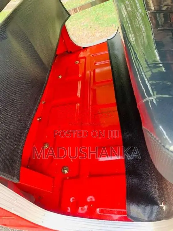 Bajaj RE 2 Stroke 2006 Three Wheel (Used)