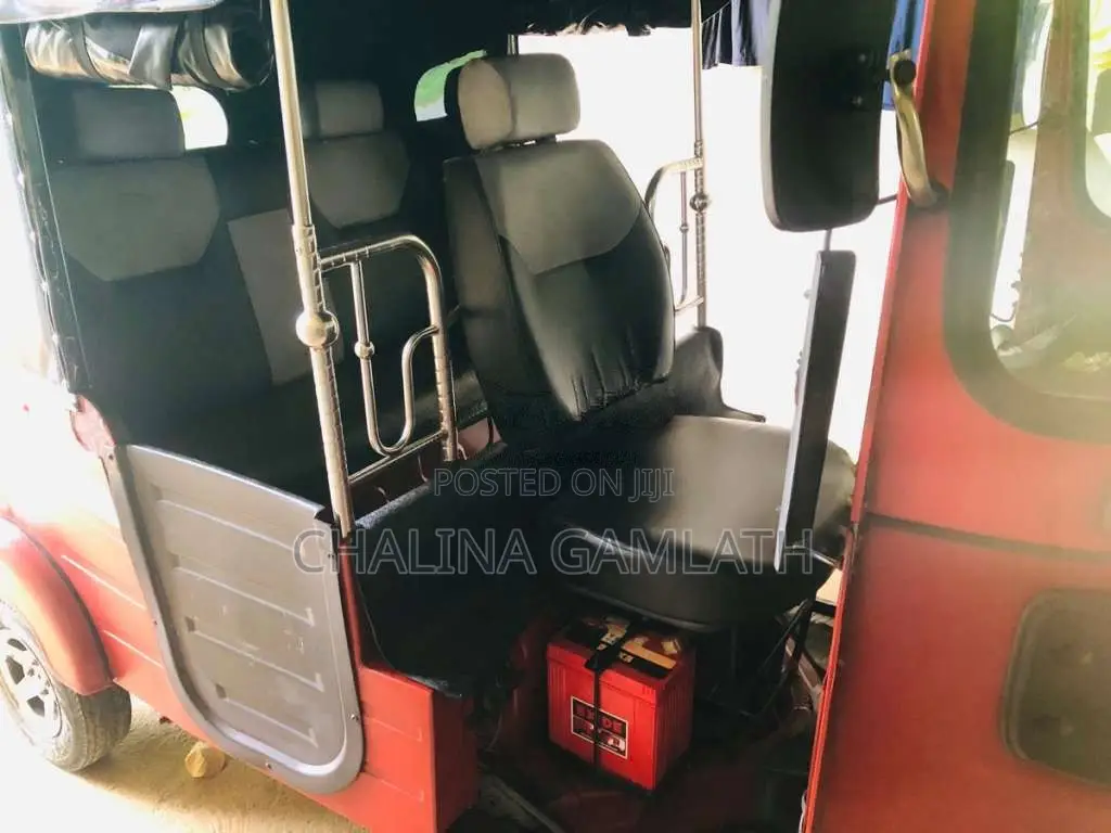 Bajaj RE 2015 Three Wheel (Used)