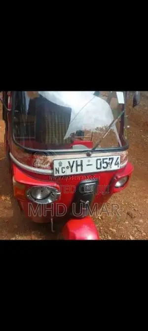 Bajaj 4 Stroke 2010 Three Wheel (Used)