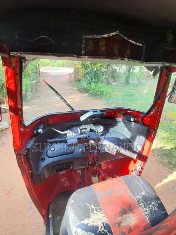 Bajaj RE 205 2015 Three Wheel (Used)