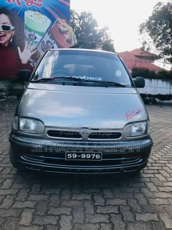 Nissan Serena 1993 Van (Used)