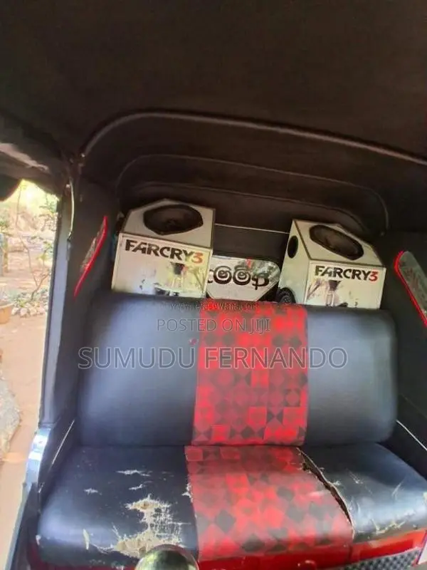 Bajaj RE 205 2015 Three Wheel (Used)
